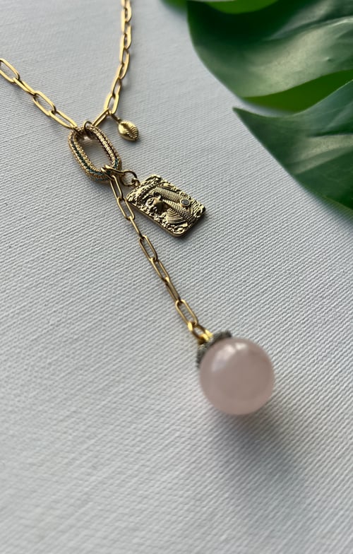 Image of REINA • Queen Rose Quartz Necklace