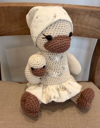Image 2 of Soleil Duck – Éloise & Nino