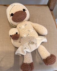 Image 3 of Soleil Duck – Éloise & Nino