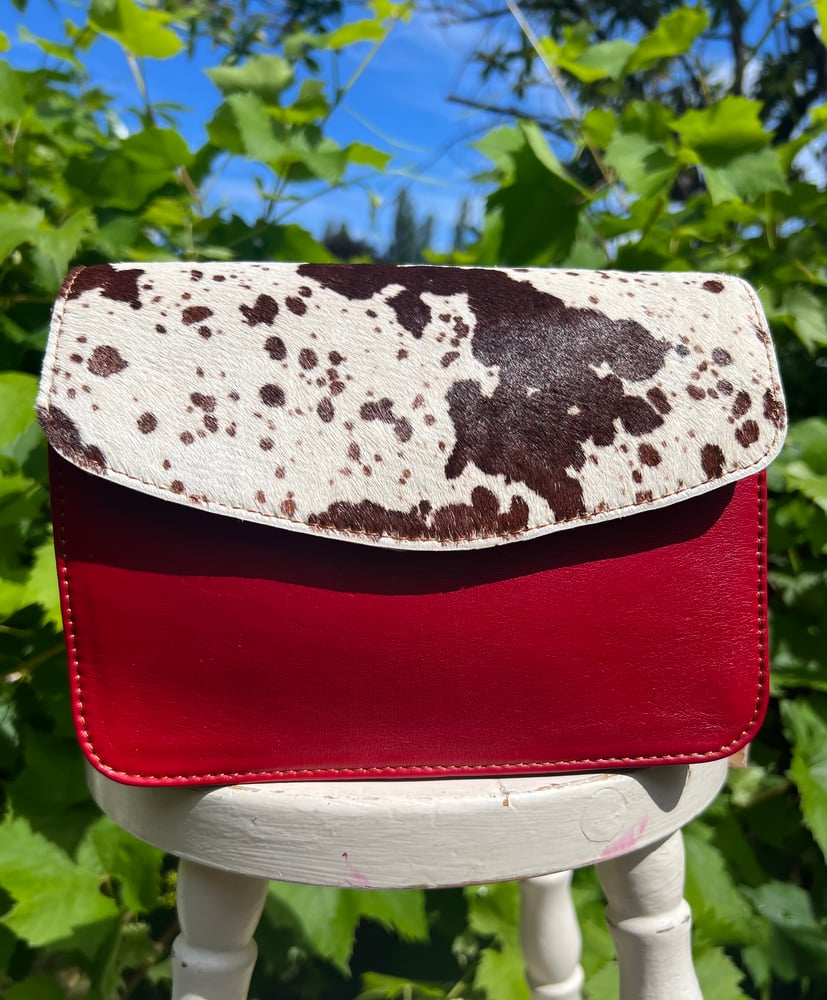 Image of Small Clutch/animal #25C