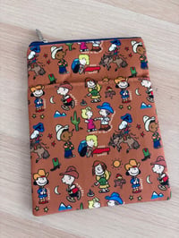 Western Peanuts Catch All Pouch