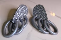 Image 2 of Layla (Silver Pearl)
