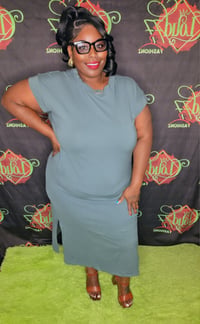 Image 4 of Everyday Ease Midi Dress (Two Colors)