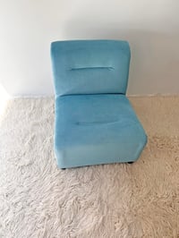 Image 6 of SET DE TRES SILLONES AZULES, AÑOS 80