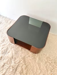 Image 7 of MESITA AUXILIAR MADERA CON CRISTAL, AÑOS 70
