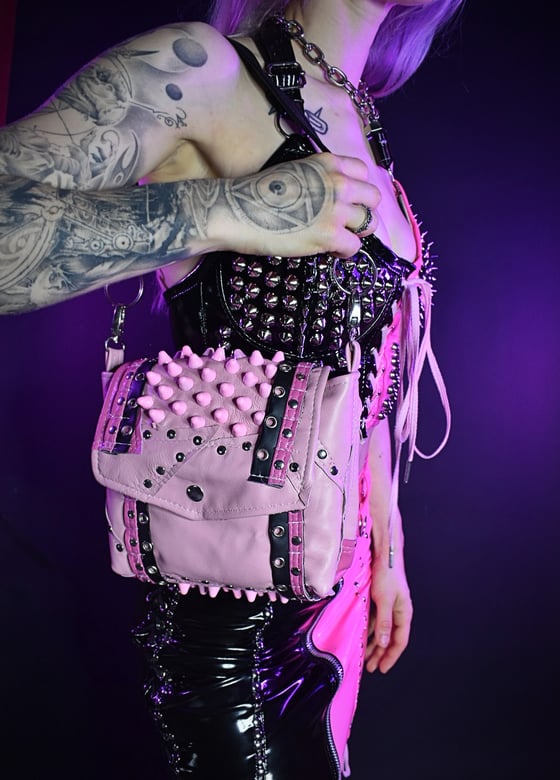 Image of BORN AGAIN BAG PINK