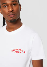 Image 4 of Camiseta Mister Tee Giuseppe´s en liquidación.
