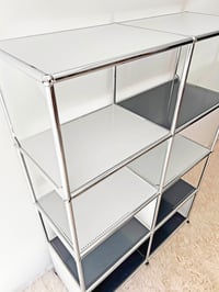 Image 2 of //ALQUILER// USM EN DOS TONOS DE GRIS Y CRISTALES