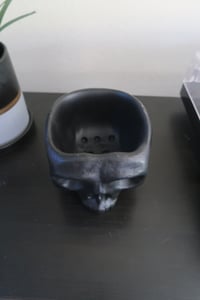 Image 5 of Skull Pot Black