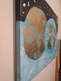 Image 1 of Earth and earth who's the boss? 