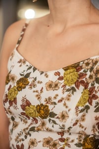 Image 3 of Abito a fiori corsetto