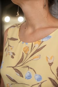 Image 4 of Abito a fiori burro