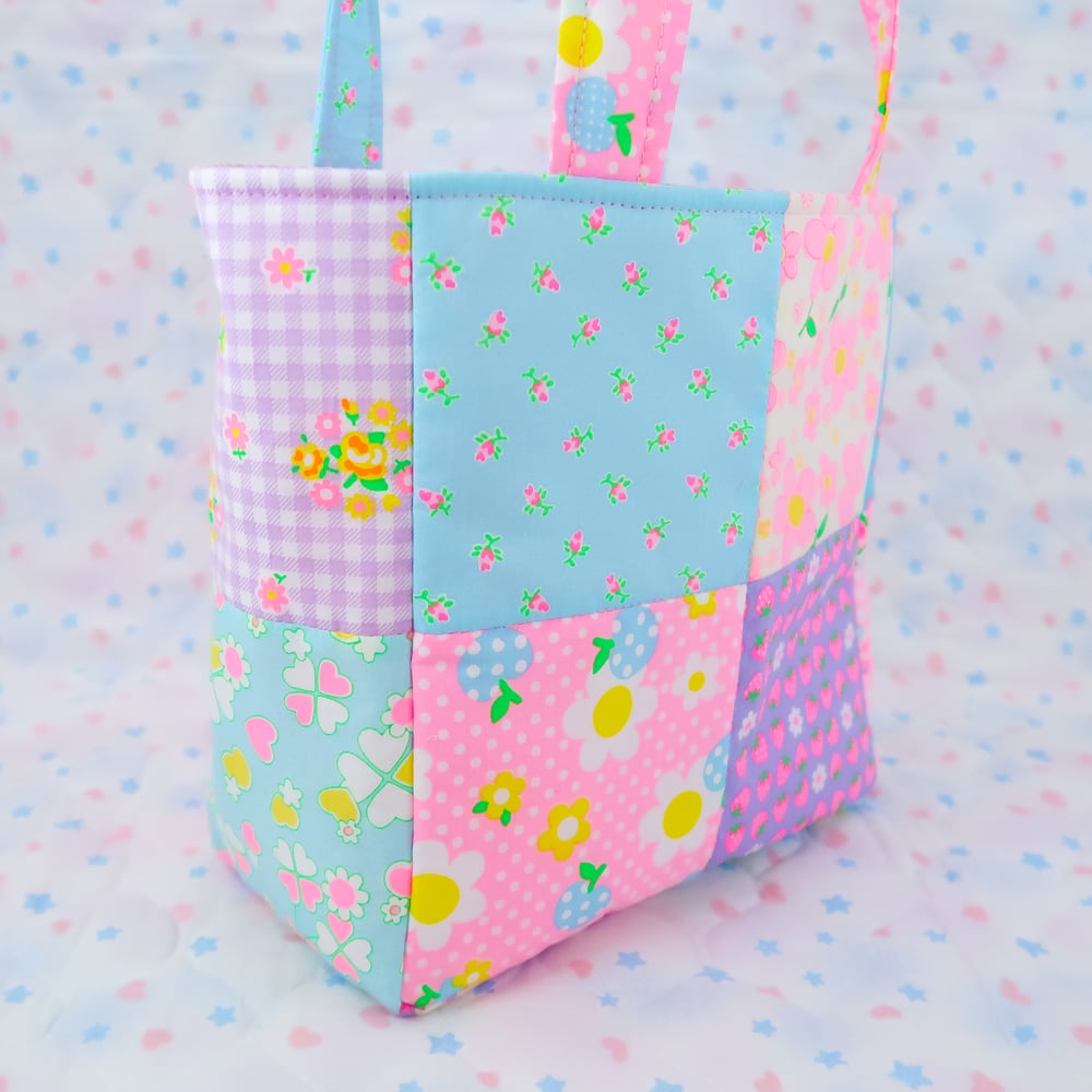 Quilted Tote Bag: 01