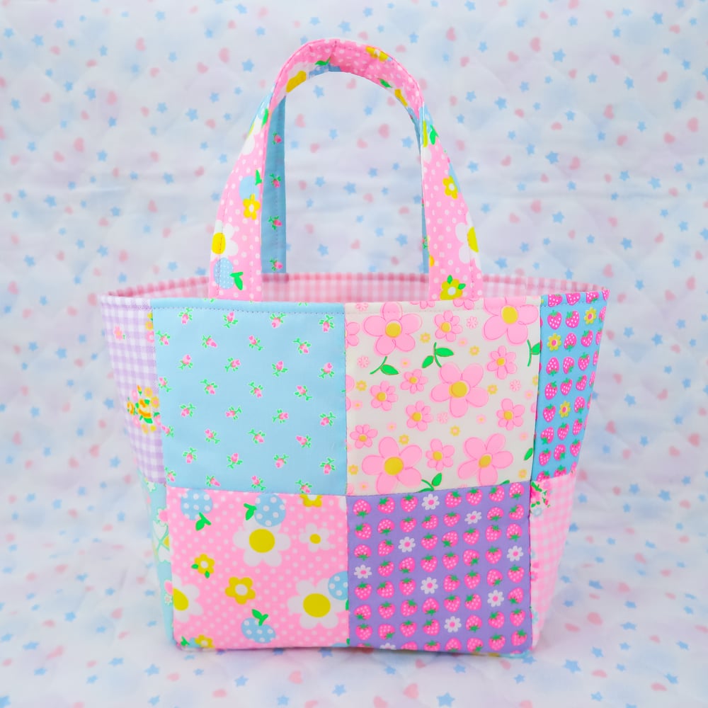 Quilted Tote Bag: 01