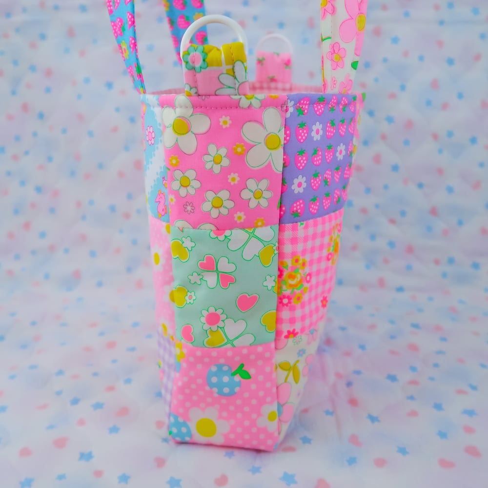 Quilted Shoulder Tote Bag: 01