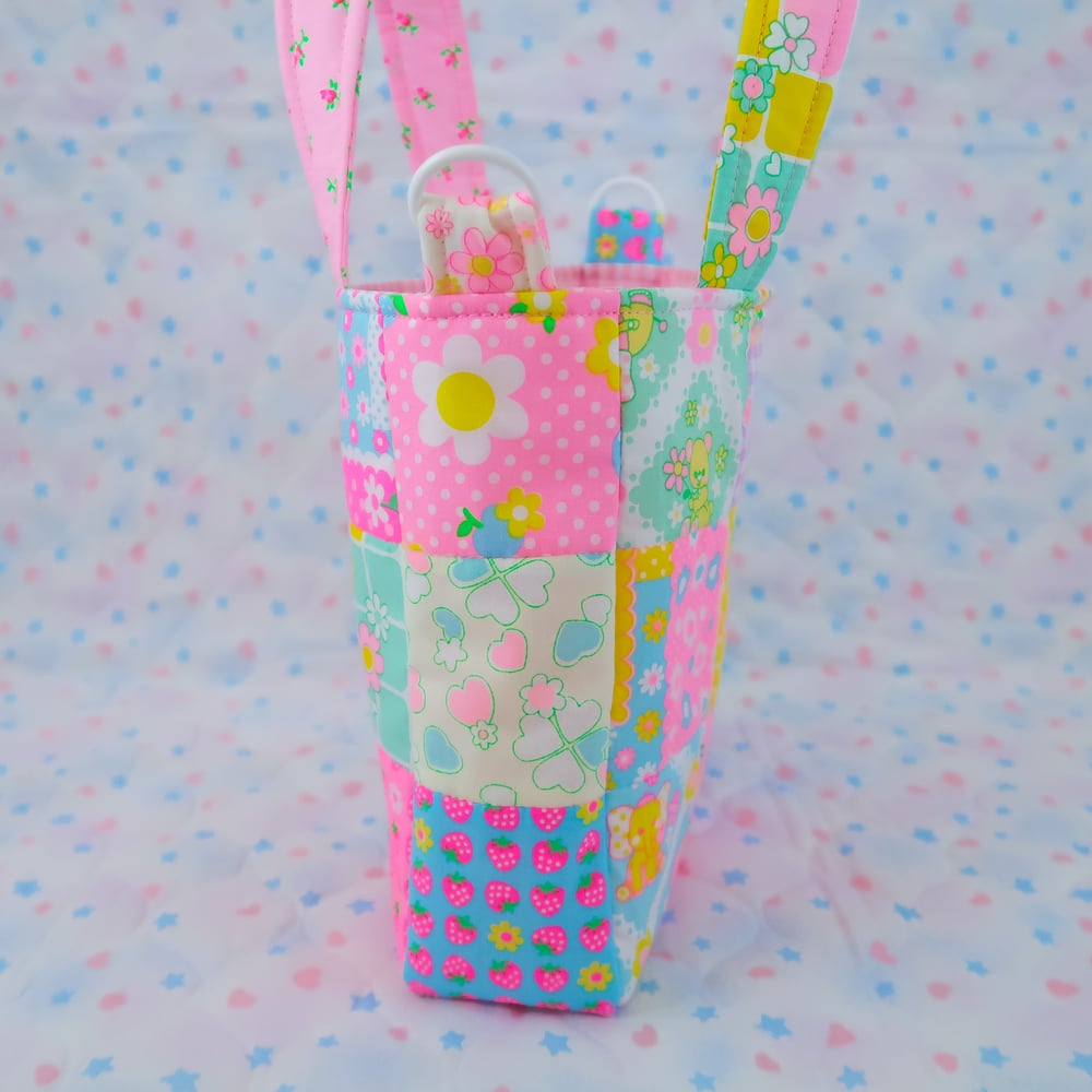 Quilted Shoulder Tote Bag: 02