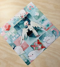 A Bird Glasses Cloth