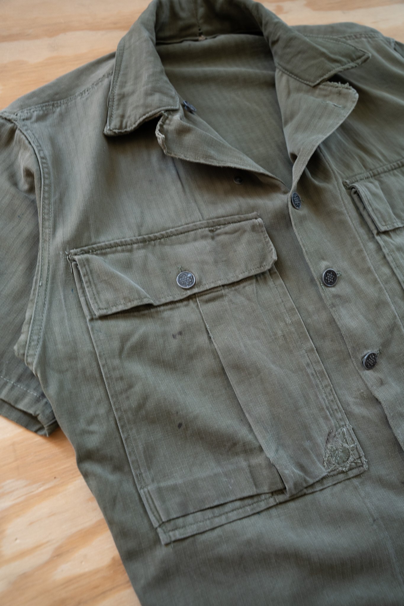 Image of Vintage U.S. Military Herringbone Twill Fatigue Shirt | 13-Star Buttons