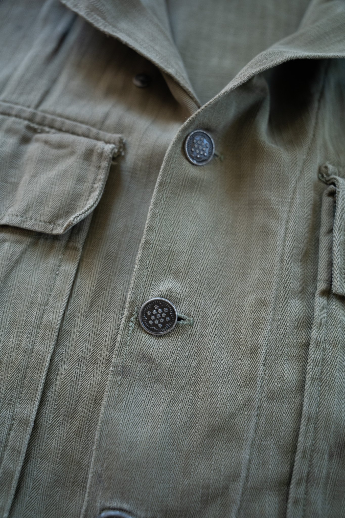 Image of Vintage U.S. Military Herringbone Twill Fatigue Shirt | 13-Star Buttons