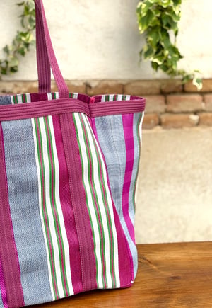 Image of MAXI BOLSO DE PLAYA BURDEOS Y FUCSIA