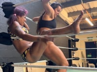 Image 4 of Nadia vs autumn low blows 