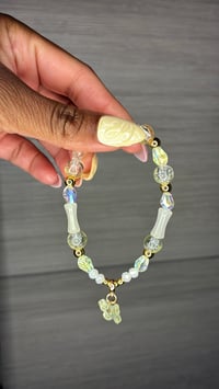 Emerald flutter Bracelet 