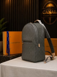 Image 2 of BIG L-V Monogram Shadow Discovery Backpack
