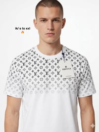 Image 2 of LV TSHIRTS (1:1)
