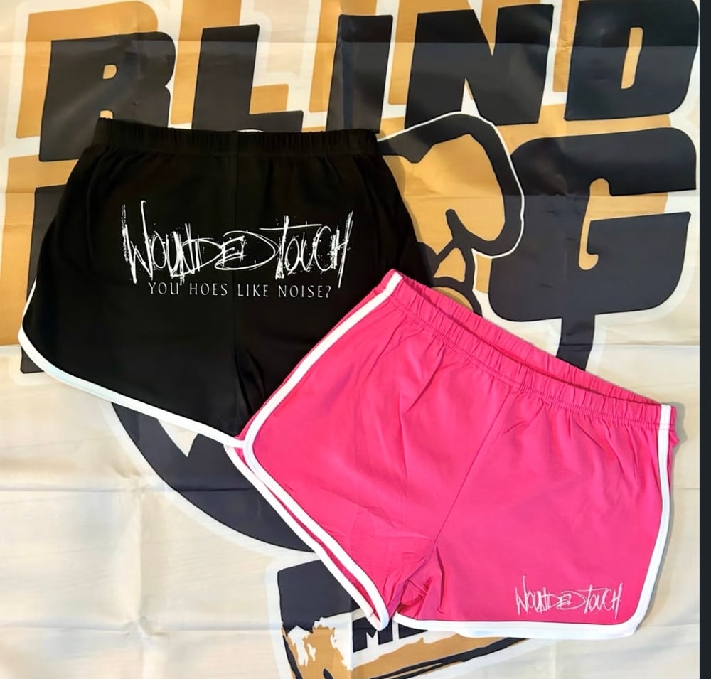 Noise booty shorts