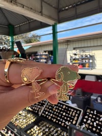 Big snoopy ring