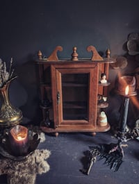 Image 1 of Curio cabinet 