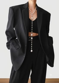 Image 4 of The CHIARA Pearl Lariat