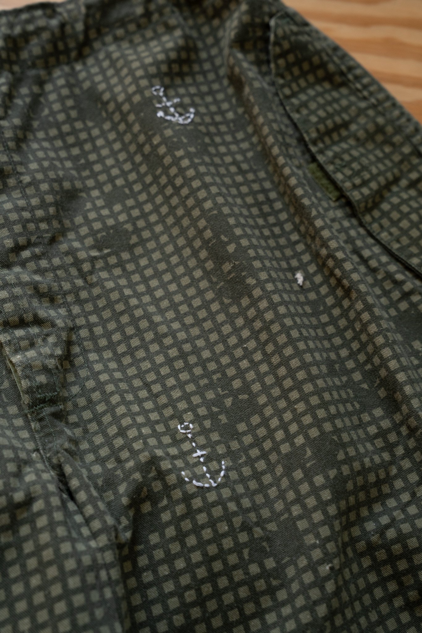 Image of [SAMPLE] Scarf Brothers Hand-Embroidered Night Camouflage Cargo Pants