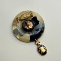 Image 1 of Broche « APOPIS »