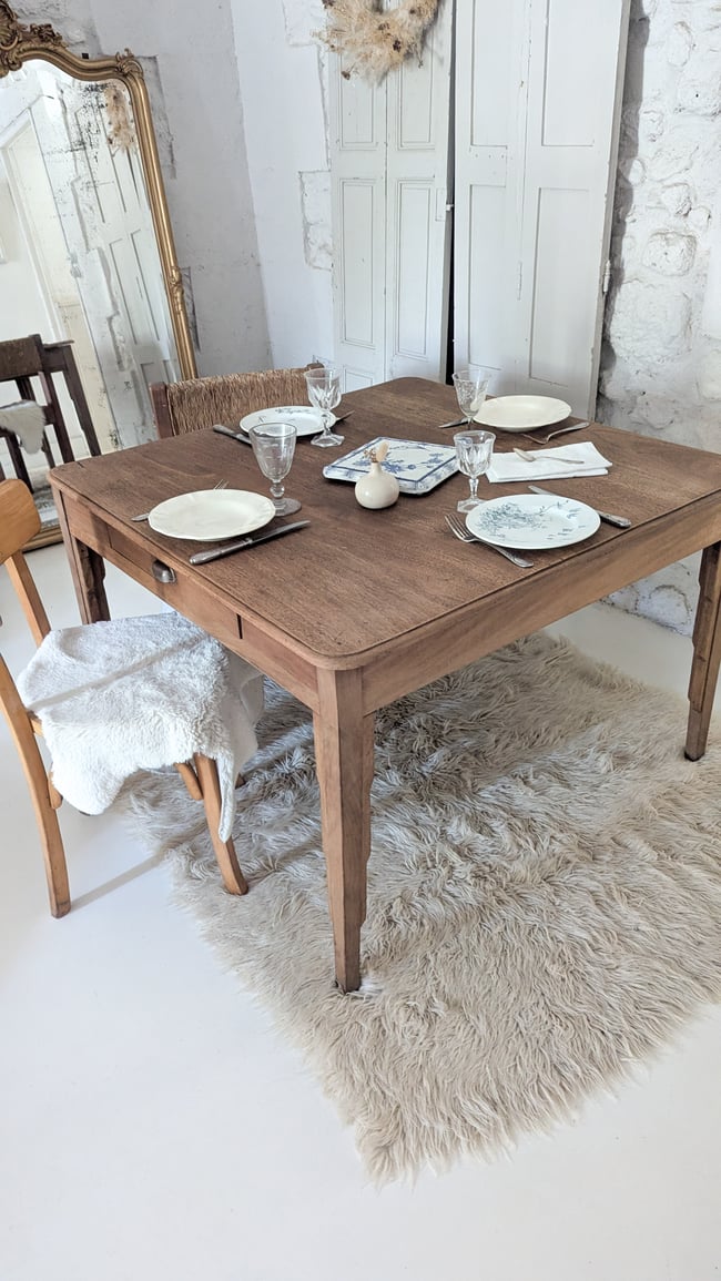 Table carrée 