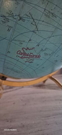 Image 3 of Globe terrestre vintage tripode doré, lumineux, CartesTaride, années 60