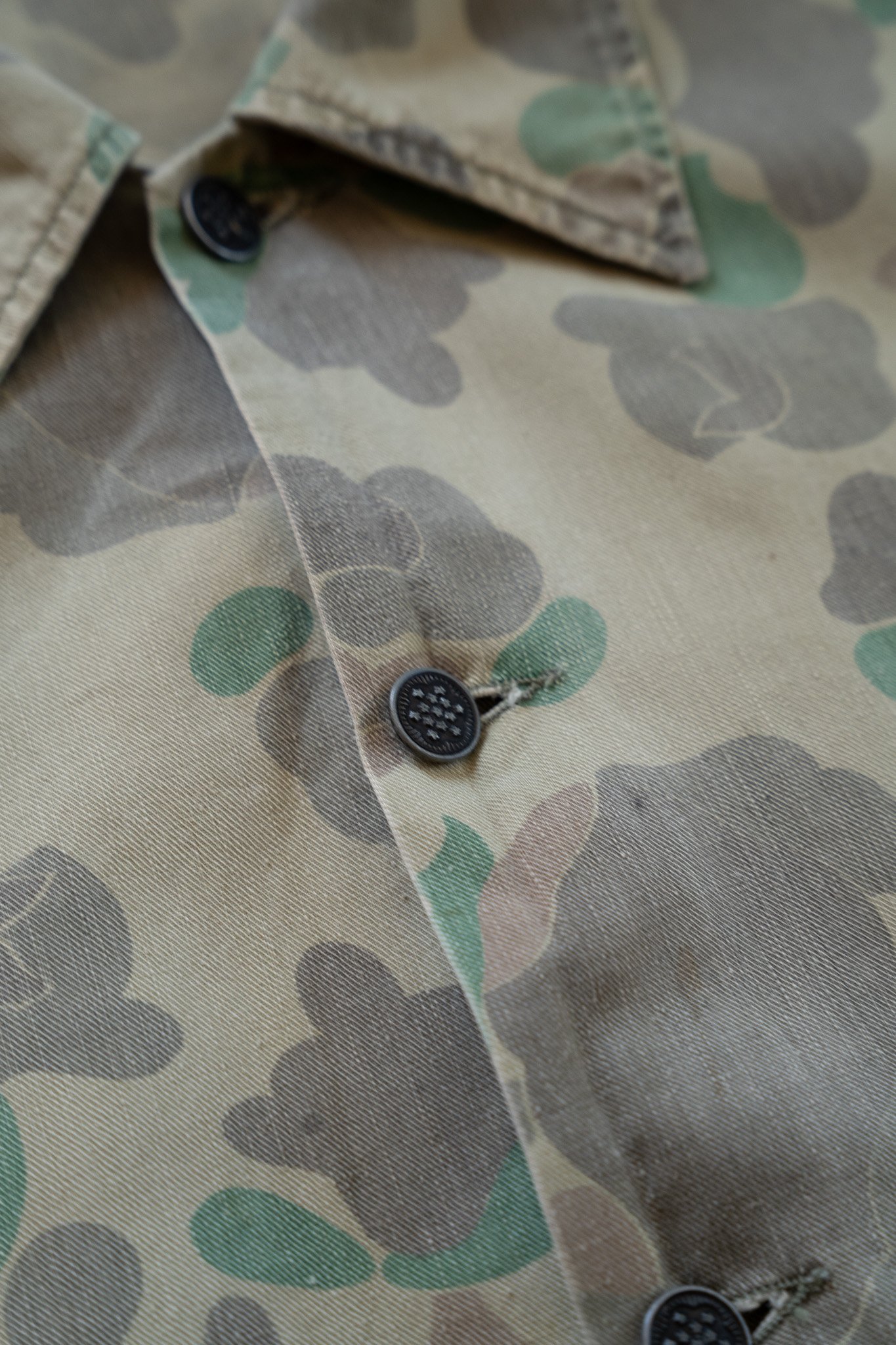 Image of Vintage 13 Star Button Duck Camo Hunting Jacket