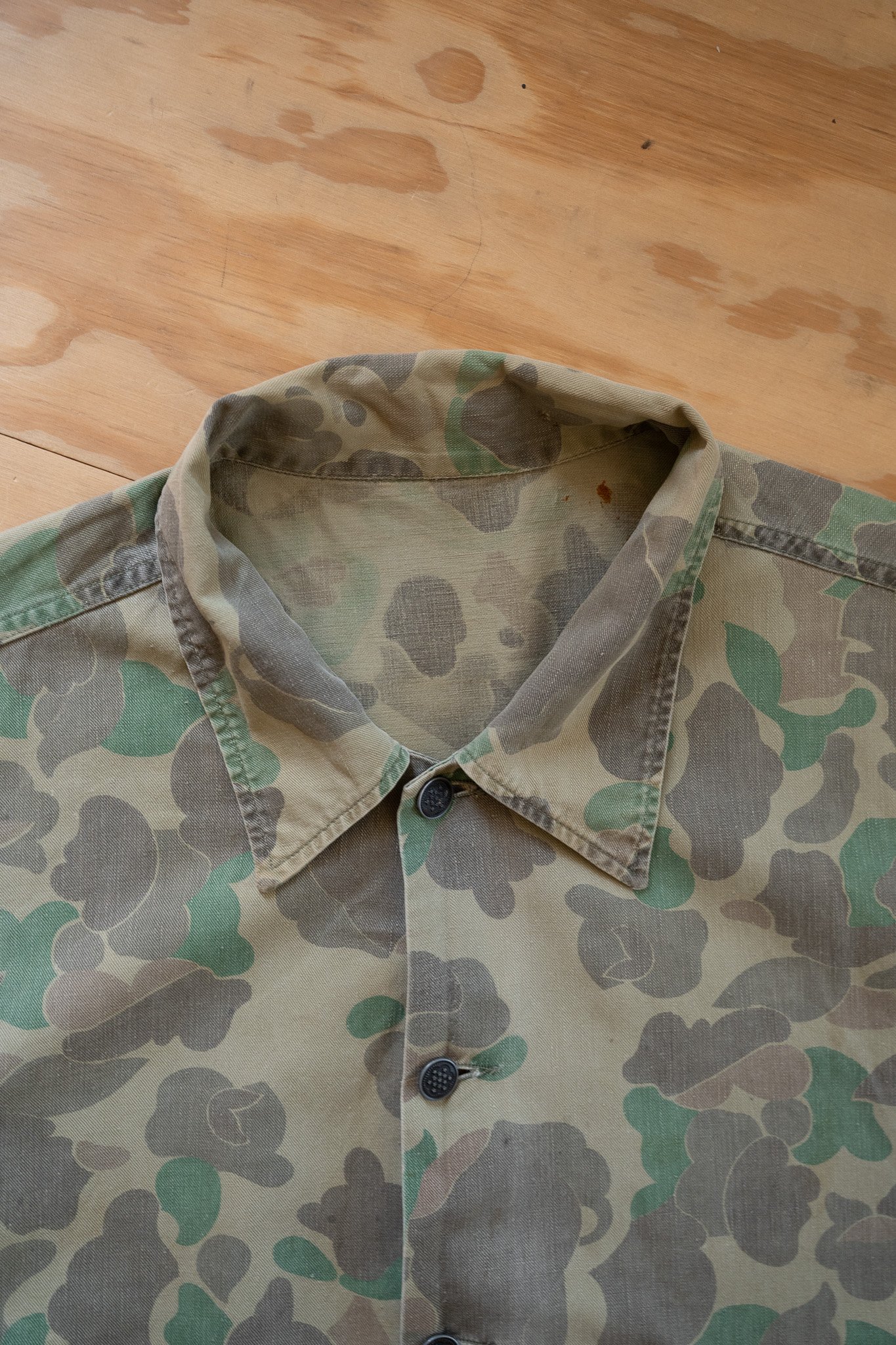 Image of Vintage 13 Star Button Duck Camo Hunting Jacket