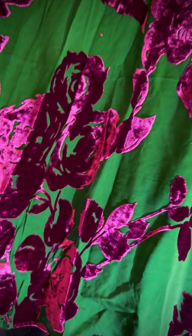 LIMITED EDITION Silk Velvet Burnout "Beverly" Dressing Gown, Green/Magenta Image 3