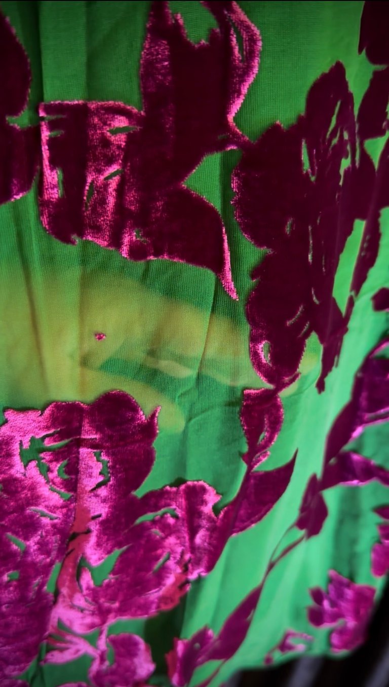 LIMITED EDITION Silk Velvet Burnout "Beverly" Dressing Gown, Green/Magenta Image 2