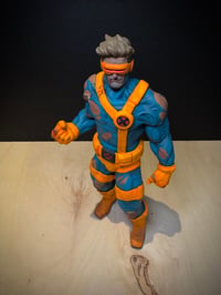 Image 4 of 001/001 BATTLE DAMAGE EYECLOPS RESIN ART TOY