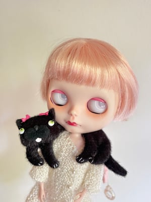 Image of Lazy Black Cat Scarf for Blythe Dolls 