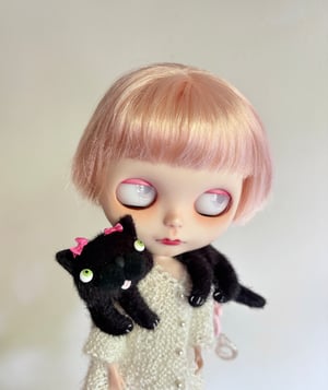 Image of Lazy Black Cat Scarf for Blythe Dolls 