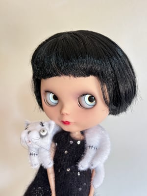 Image of Lazy Zombie Cat Scarf for Blythe Dolls 