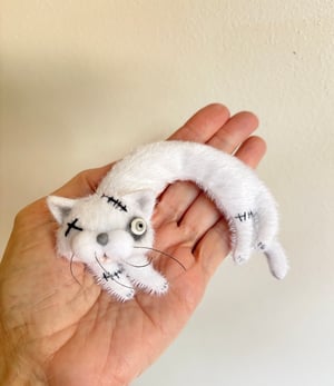 Image of Lazy Zombie Cat Scarf for Blythe Dolls 