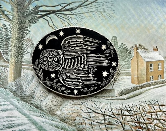 LARGE HERALD OF THE DUSK BROOCH