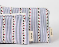 Image 1 of Pochette · fleurs rouges & rayures