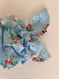 Image 3 of Bikini en Liberty Fabrics Bridgerton Tana Lawn Garden Blooms