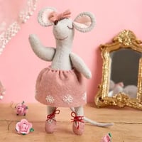 Image 1 of Little Mouse the Ballet Dancer Felt Craft Mini Kit