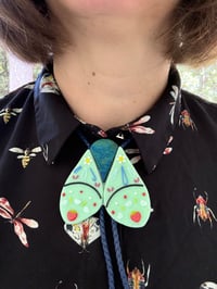 Strawberry Mint Moth Bolo